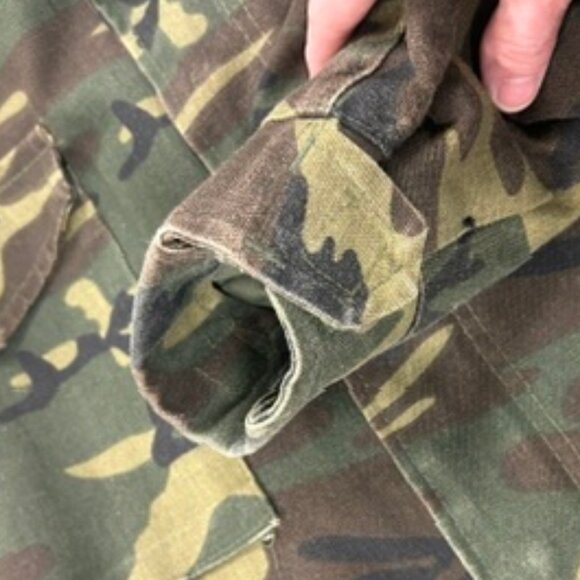 Vintage M-65 Field Jacket – Camo Military Coat | Rugged Tactical Utility - XL - Picture 6 of 7